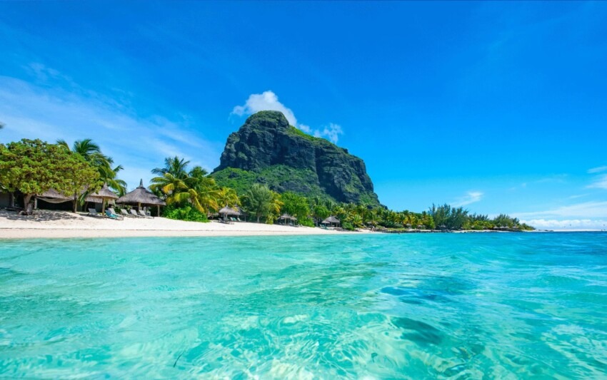 Peaceful Indian Ocean setting supporting healing and recovery at a wellness retreat in Mauritius